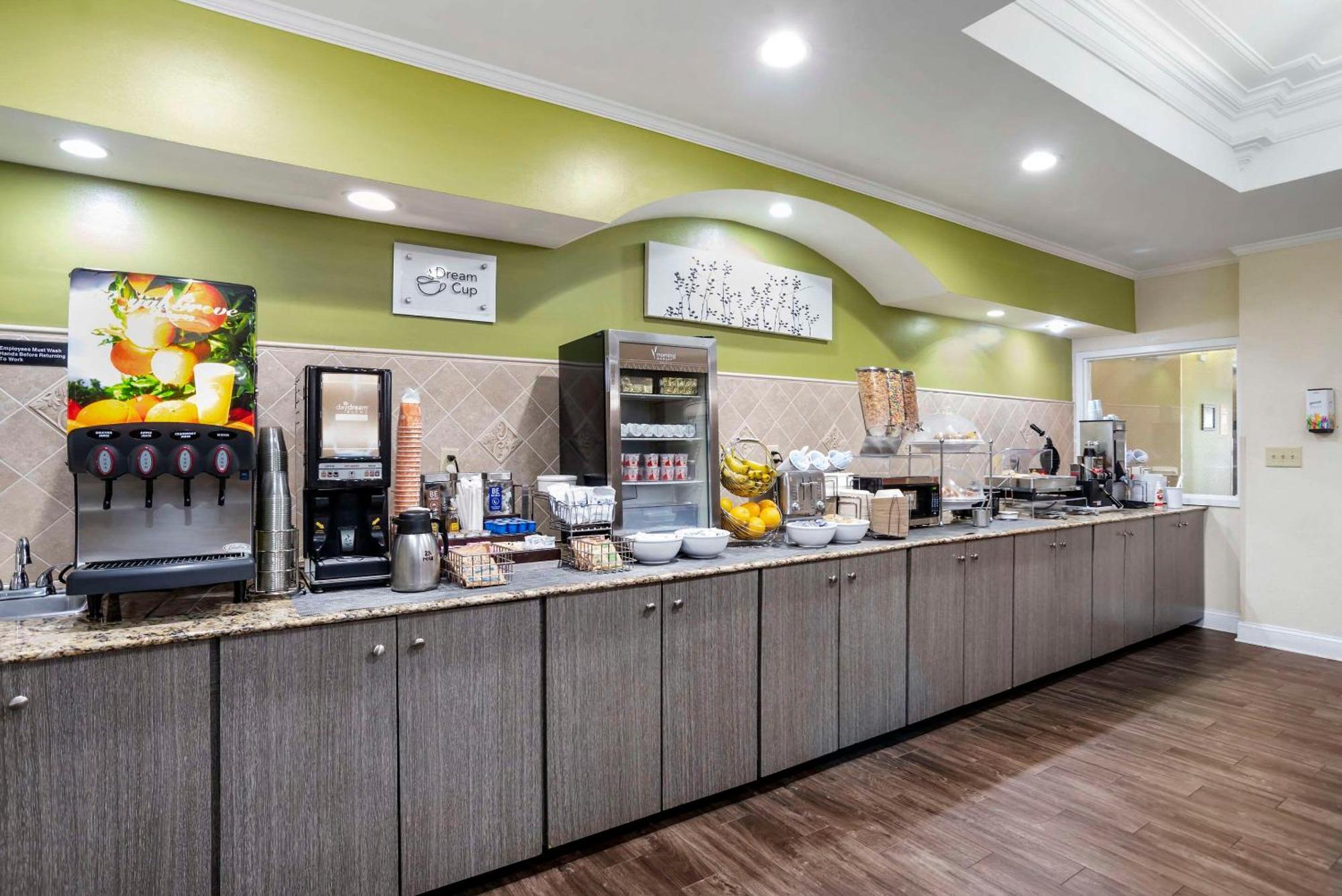 Sleep Inn & Suites Montgomery East I-85 מראה חיצוני תמונה