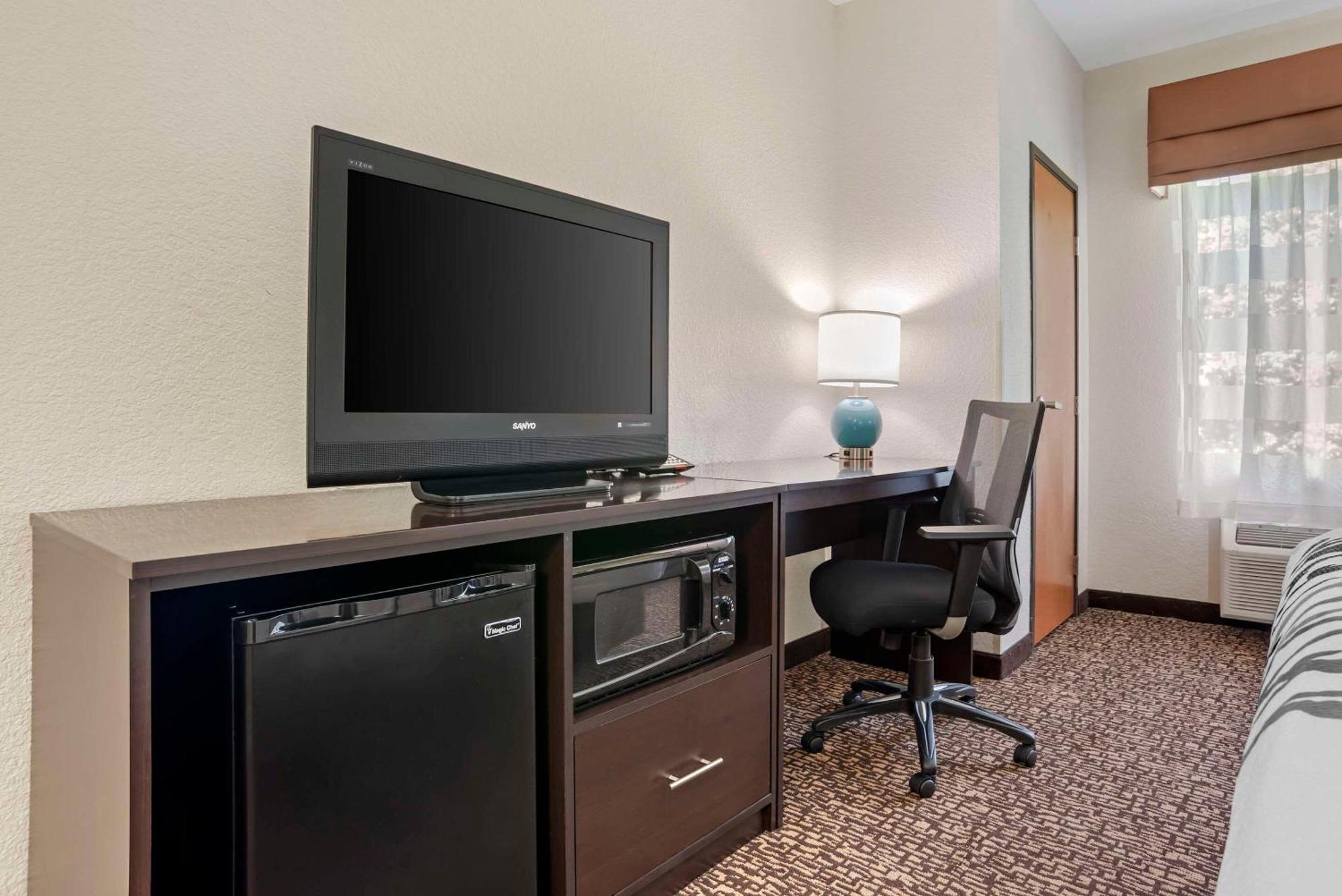Sleep Inn & Suites Montgomery East I-85 מראה חיצוני תמונה